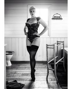Tippy Toes 👣 Ballerina in Agent Provocateur corset in old