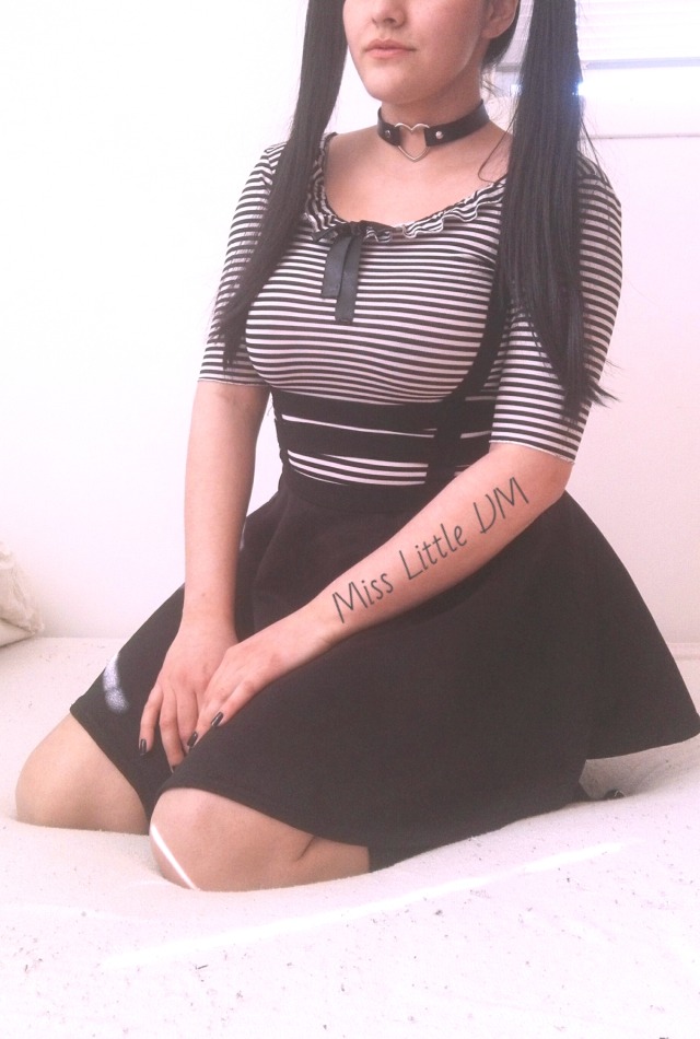 misslittledm:Pigtails and skirtsOne of my favorite photosets