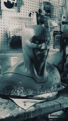 reevz-fx:  Finished batman V superman cowl sculpt– making the