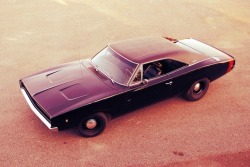 wildbutgentleman:  zeeman57:  1968 Dodge Charger R/T     Wild