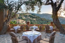 luxuryon: Belmond La Residencia Restaurant