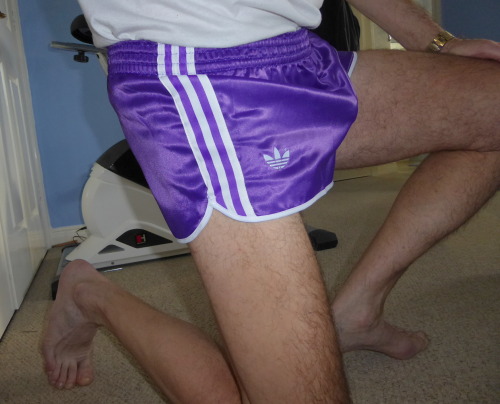 mrshorts:    ADIDAS SHINY GLANZ SATIN NYLON VENTEX RUNNING SHORTS 6 