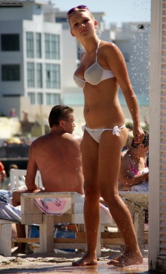 bestofvoyeur:  Too big for her bikini? too good for us!
