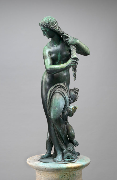 ganymedesrocks: the-evil-clergyman: Venus and Cupid by a Follower