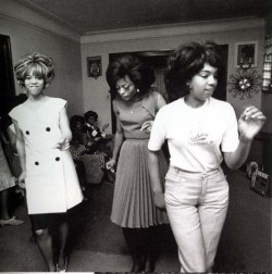 classicladiesofcolor:  The Supremes — Florence Ballard, Diana