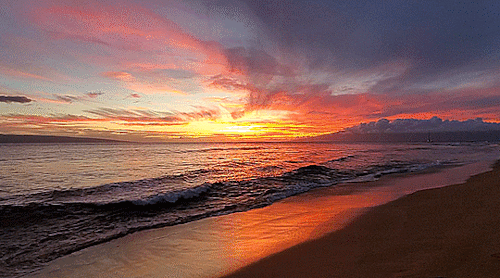 reasonandfaithinharmony:  Sunset between Lanai and Molokai, as