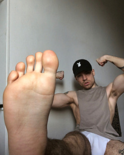 gayfootjacked:Free live feet webcams | Another post | Follow