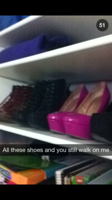 thatfunnyblog:  i am crying some girl had these on her snapchat