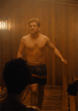 thenameismadness:  OH GOD NUDE!  Shoutout to Taron’s belly