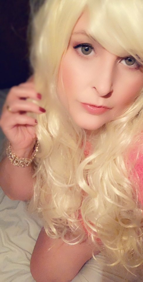 lovelylingerie4:Just wanted to try my hand at being a blonde.