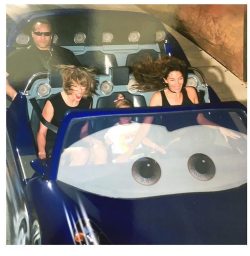 redditfront:  Taylor Swifts Bodyguard - via http://ift.tt/2fSzK8T