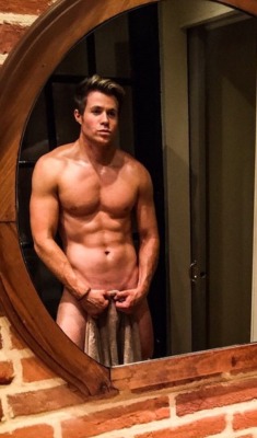 celebritybodybuge:  Ashley Parker Angel from O-Town and Wicked