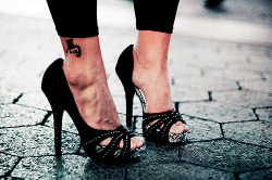 stillheels:  Reblog if you like ♥ High heels, Stilleto, Sexy