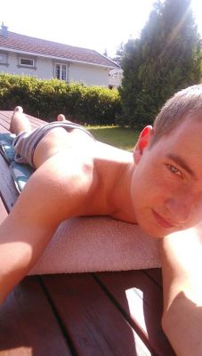 boybrothel:  More of the Sexy Norwegian Twink that I posted yesterday!