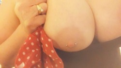 wetnready40:  lillybgoddess:  Showing off all my bling today