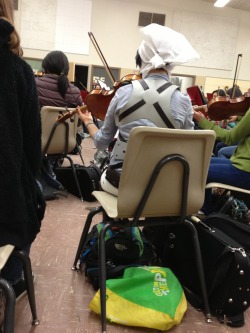 caring-pinkarendeactivated:Orchestra class with Levi 
