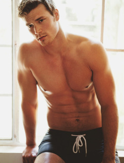 guyswithhotminds:  Dereck Theler