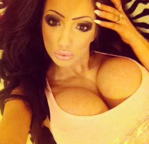 bigger-boobies.tumblr.com/post/163098455841/