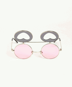 mandypandinha:  A LIFE LESS ORDINARY | via Tumblr no We Heart
