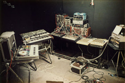 toneelectric:Throbbing Gristle’s Industrial Records studio,