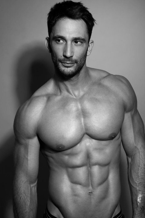 handsomeis:  Ben Noy, British fitness model.