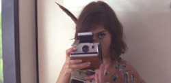 instantperverts:  instant hipster fun  (Lizzy Caplan with Polaroid
