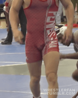 wrestlerfan:  😋💦💦💦More @ http://wrestlerfan.tumblr.com