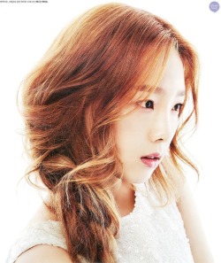 ssoshi-sone:  Stunning Taeyeon♥  Taeyeon