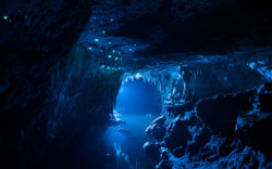 riddlemekiss:  wired:  These stunning caves in New Zealand are