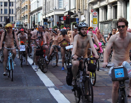 Naked Bike RideÂ  jegography:  On Saturday I went to the London World Naked Bike Ride. My second ride. Overall the experience was much as I felt last year; really fun, completely surreal, rather funny seeing some peopleâ€™s reactions, and also quite reass