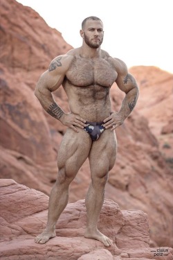 jackedmusclehead:  dalthorn:Caleb Blanchard Nice hair/muscles/speedo/quads!!!