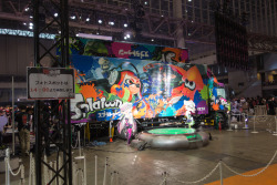 pasocham:  Splatoon area at Game Party Japan. Real weapons and