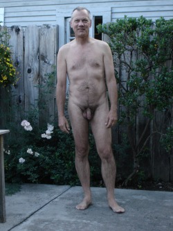 nudistguysonly:Thanks for the photo submission