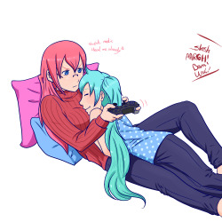 silent-shanin:  Luka was only allowed to use Miku’s pillow