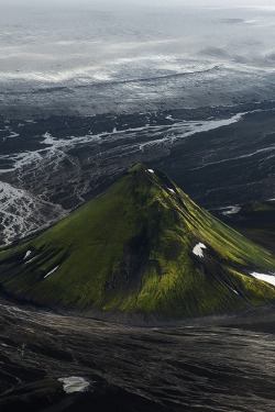 sublim-ature:  Mælifell, IcelandAntony Spencer