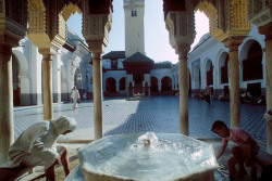 morobook:    Morocco.Fez.Quaraouyine mosque.1991