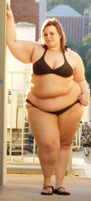 likefat1:  Pretty #bbw babe posing @pornpica 