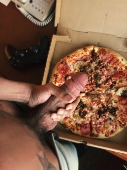 santidepr:  Pizza? Cock?? Video games??? 😳😳Life doesn’t