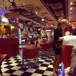 #Americandiner #50s  (at JB’s American Diner)