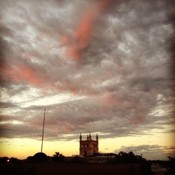 chelun:  Cloudy Sunset #asuncion #paraguay