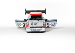 that911:  zedutchoven:  LEGO Porsche 911 Carrera RSR by Malte