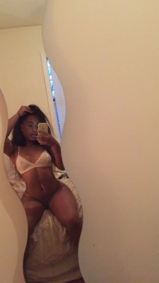 quisthechopgod:  NEW EYE CANDY : @Sincerelyoomf ( all social