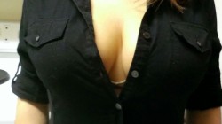 txsubcpl:  Time to go shopping. Love her cleavage. Going to find