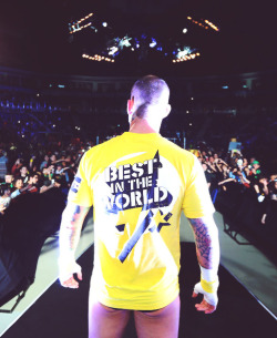 teamlitapunk:  Is it just me that sees CM Punk’s butt cheeks?