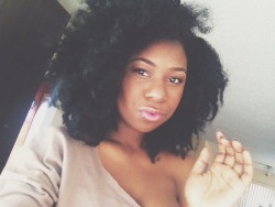 ebonymeansblack:  Just Tryna flourish… Ebony  Ig@afrosnpeeptoes8