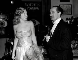 dang-fan: Marilyn Monroe &  	Groucho Marx 