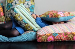 niftyncrafty:  DIY Jumbo Floor Pillows | Brit + Co. I know you
