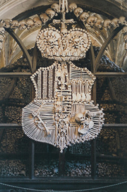 truefactsaboutlies:  the Sedlec Ossuary 