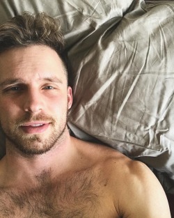 le-masculin:  Follow 🔥 le-masculin 🔥for more hotties !
