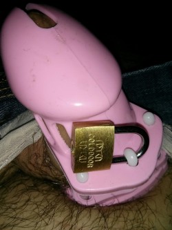 sissycj:  Finally this gurl is in chastity!!!!  
